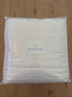NEW IN BOX — Matouk Sintra King Blanket, White